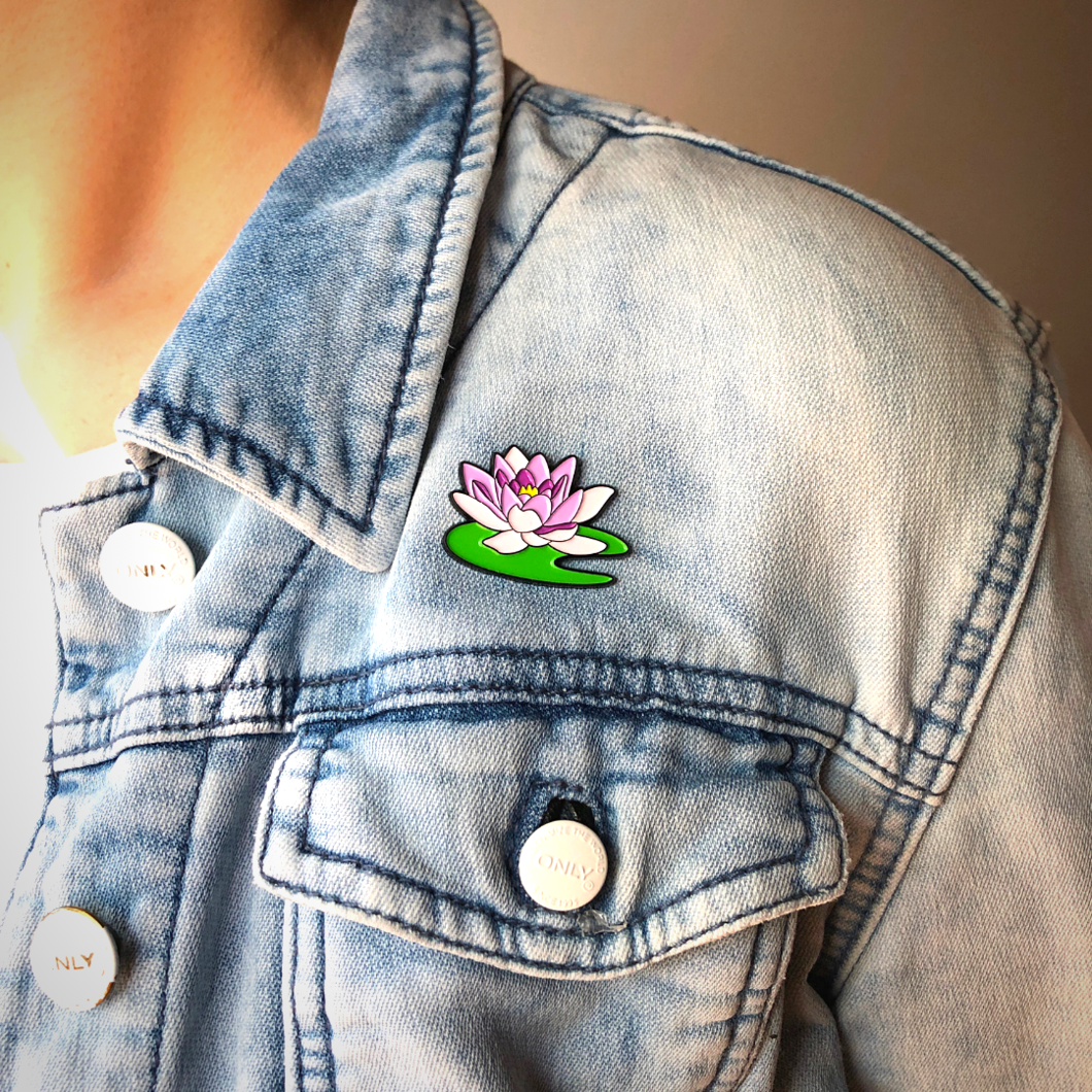 Pin Water Lily - Art History Collection